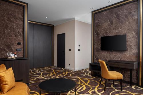 Card Hotel — Samorin — photo 3