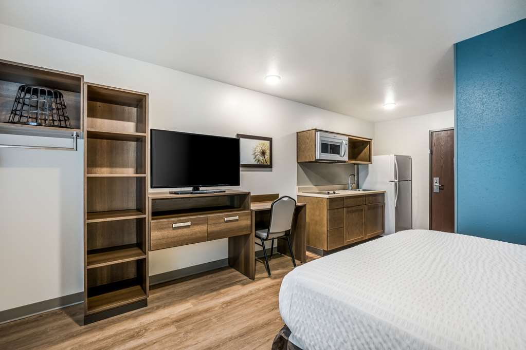 WoodSpring Suites Elgin Chicago - photo 14
