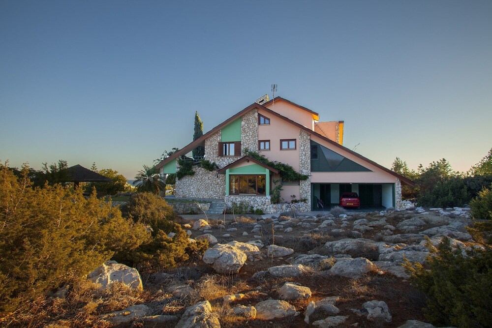 Villa Othello — 4-Star Luxury Hotel in Ayia Napa, Cyprus