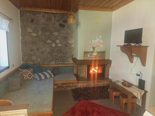 Potamolithos Suites 2 — 4-Star Luxury Hotel in Konitsa, Greece