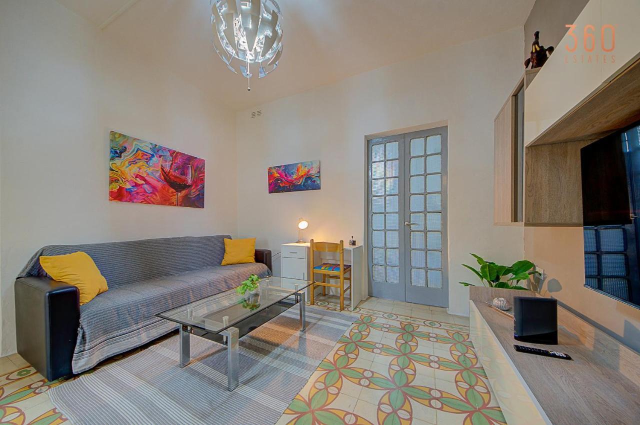 Charming 2BR home Steps from Gzira Marina & Views by 360 Estates — 4-Star Luxury Hotel in Gzira, Malta