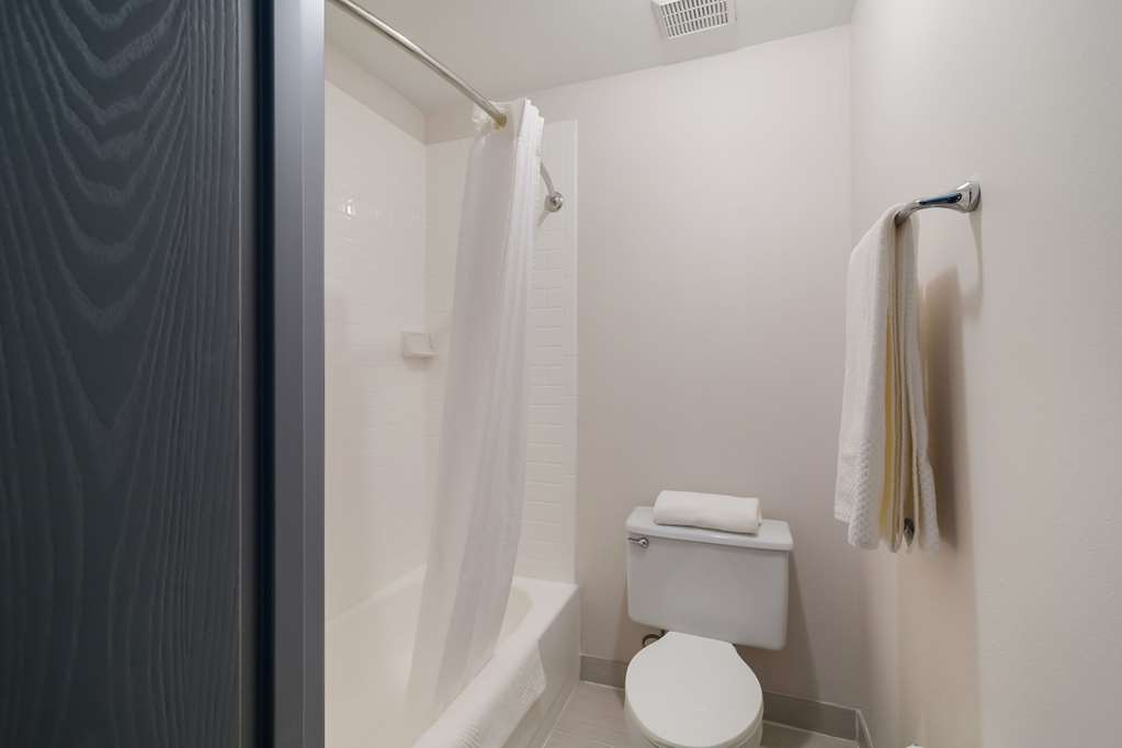 Econo Lodge Williston - photo 21