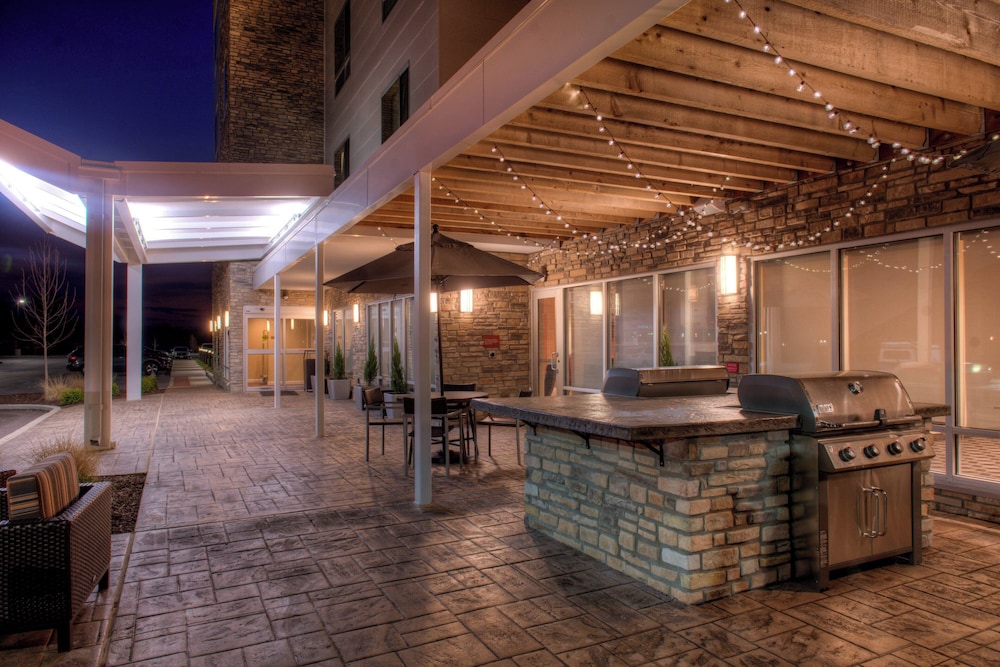 TownePlace Suites by Marriott St. Louis Chesterfield - photo 36