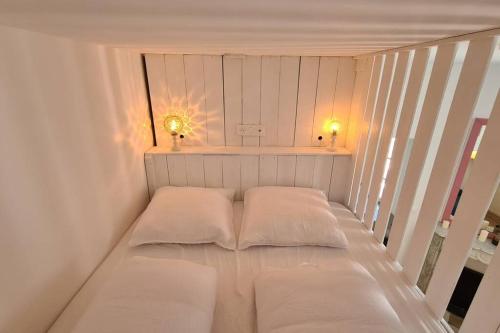 Beau Studio a 30m de la Plage Beautiful Studio 30m From the Beach in Trouville-Sur-Mer, France