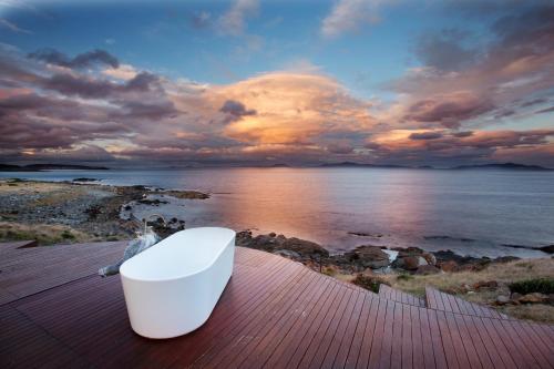 Thalia Haven - carbon neutral hotel in Unknown City
