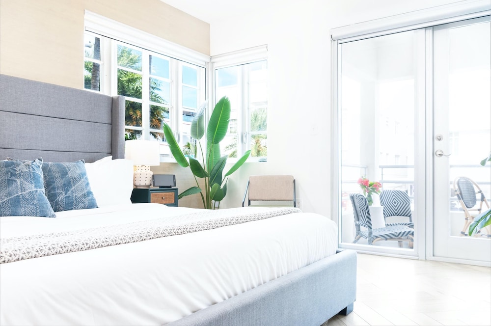 Luxuri Suites - photo 11