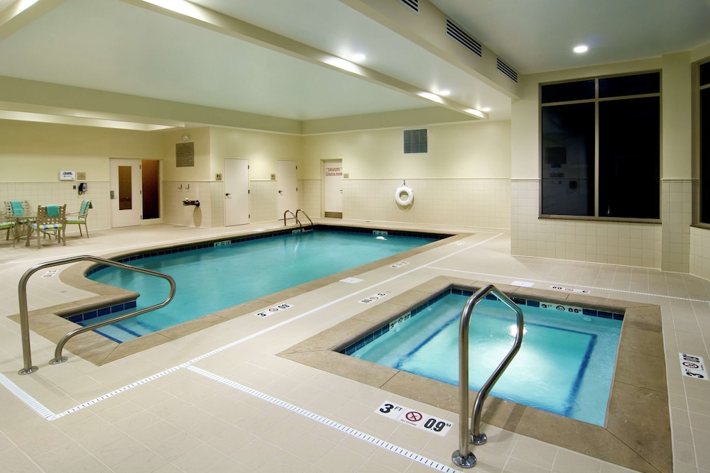 Hilton Garden Inn Cleveland East Mayfield Village - photo 14