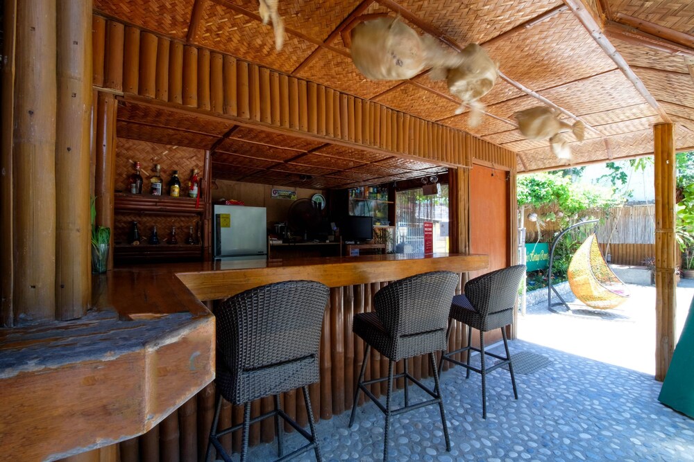 ZEN Rooms White Beach in Puerto Galera, Philippines