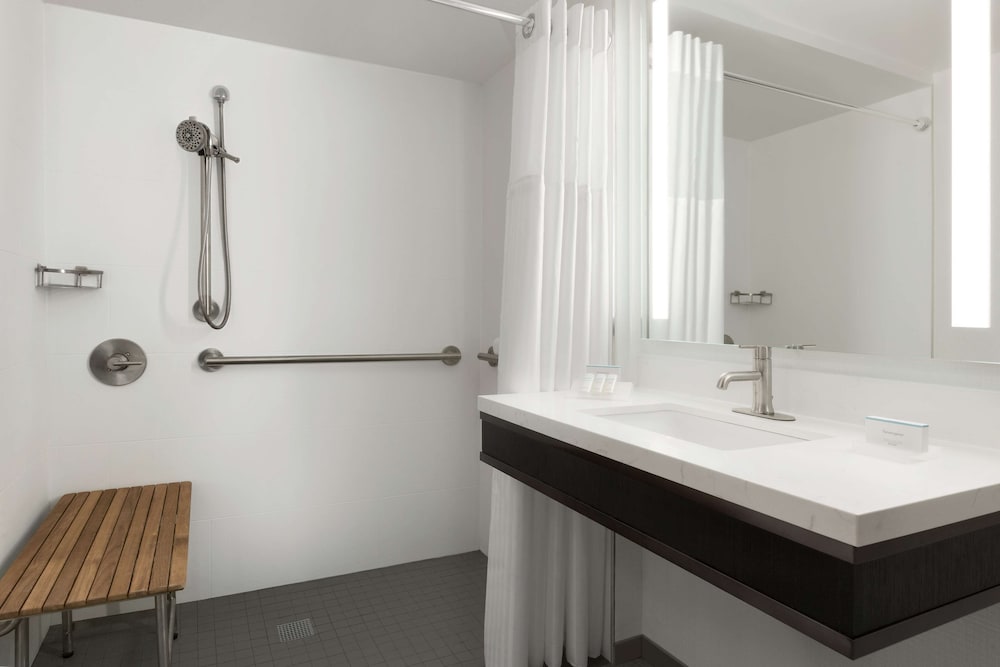 Hilton Garden Inn Washington DC Downtown - photo 32