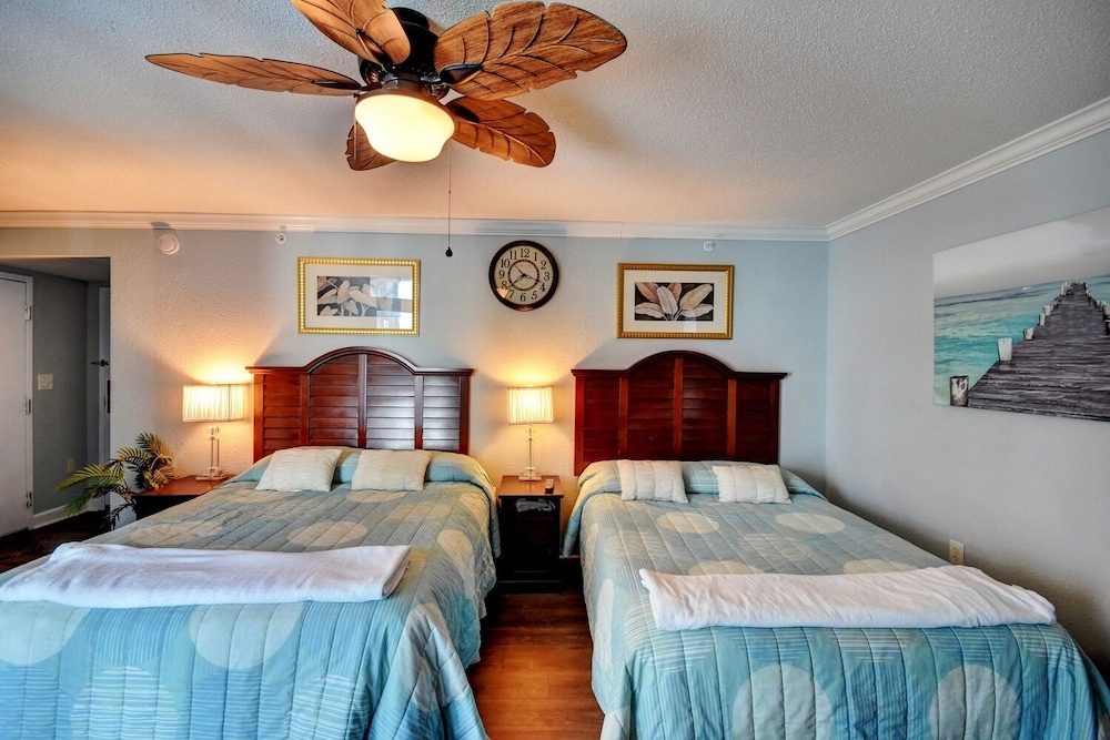 Grand Atlantic Resort 601 Efficiency Studio Bedroom Condo by RedAwning - photo 3