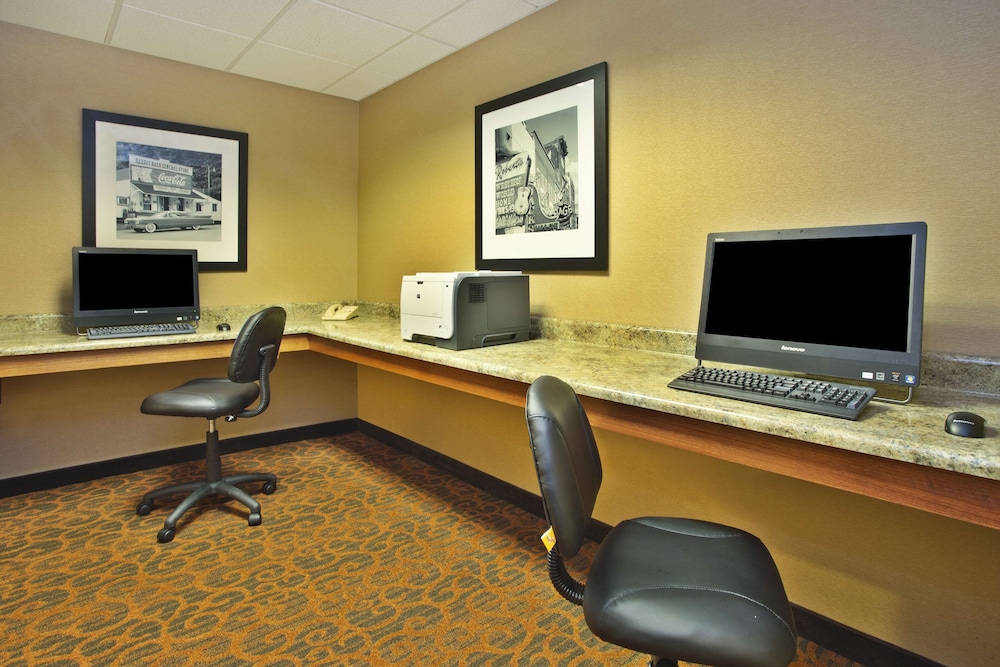 Hampton Inn Anderson - photo 14