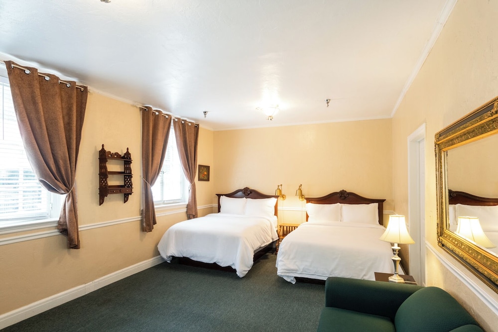 Lake Lure Inn & Spa - photo 22