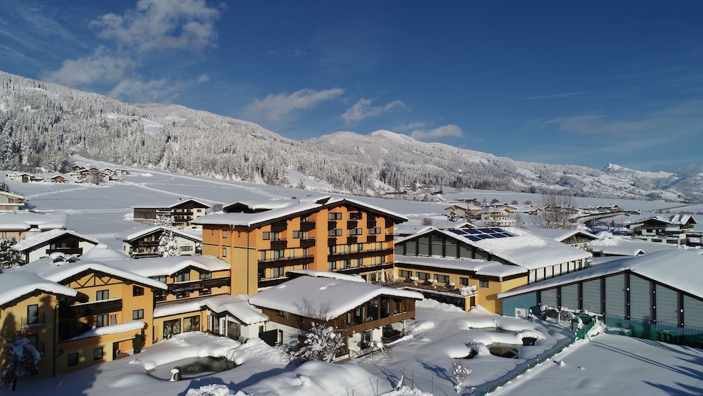 Vital & Sporthotel Brixen — 4-Star Luxury Hotel in Brixen Im Thale, Austria