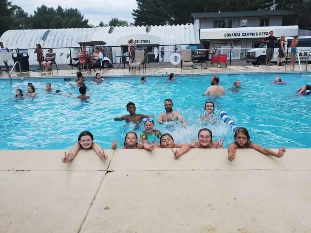 Bonanza Camping Resort - photo 15