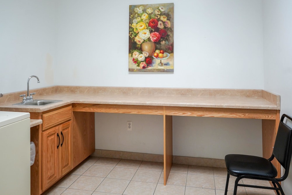 Quality Inn & Suites Coldwater near I 69 - photo 51