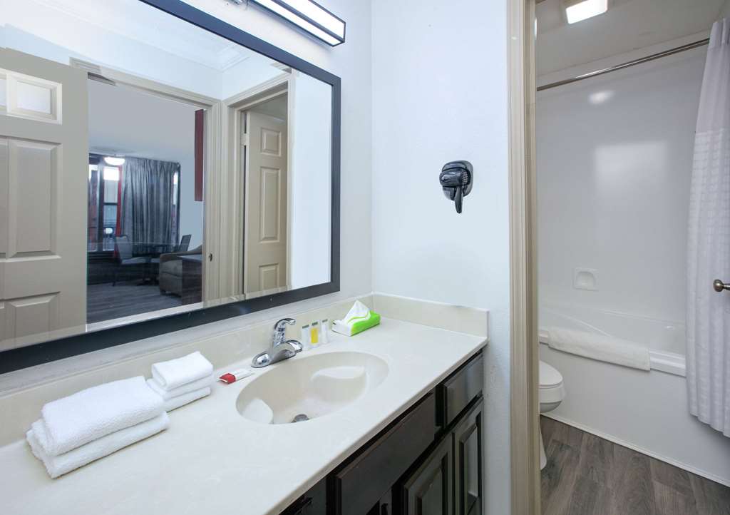 Ramada by Wyndham Diamondhead I 10 Gulfport - photo 13