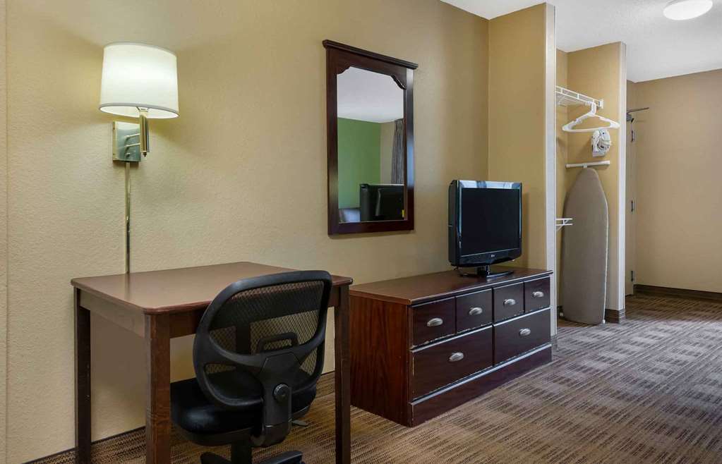Extended Stay America Suites Fresno North - photo 21