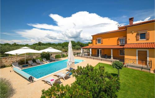 Nice Home In Hr 52215 Vodnjan — 5-Star Luxury Hotel in Vodnjan, Croatia