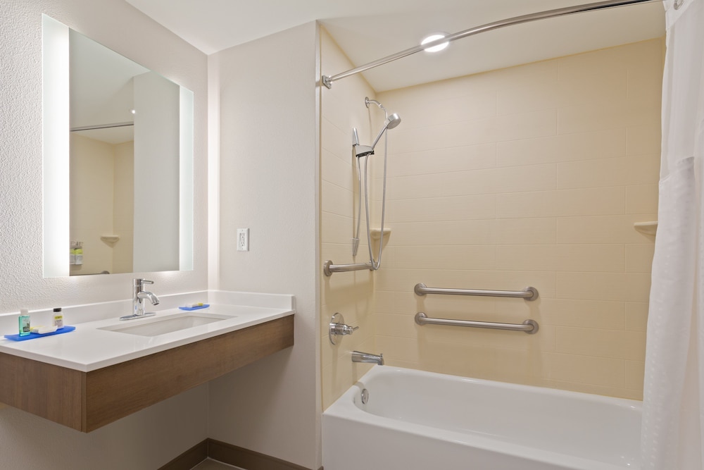 Holiday Inn Express Hotel & Suites Largo Clearwater by IHG - photo 16