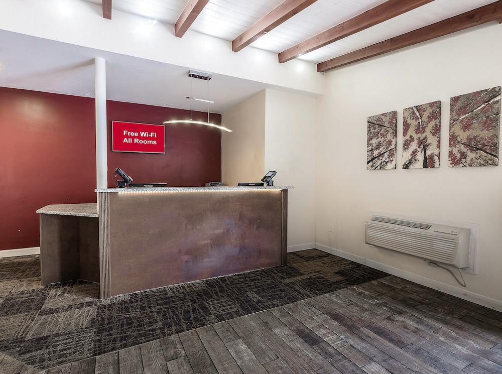 Red Roof Inn Lancaster Strasburg - photo 3