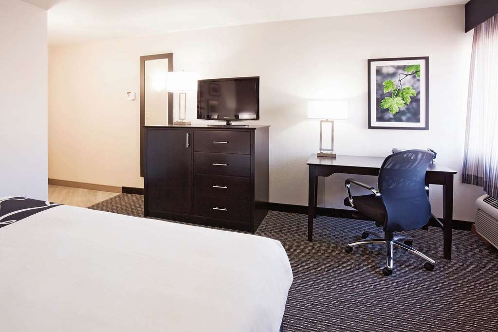 La Quinta Inn by Wyndham Oshkosh - photo 24