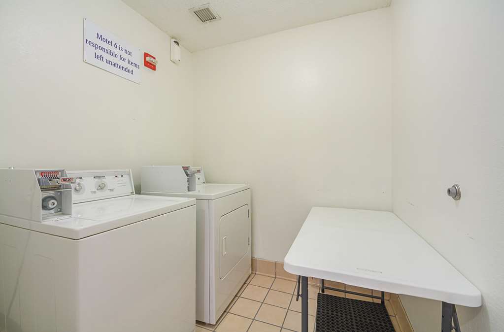 Motel 6 Dallas Irving DFW Airport South - photo 28