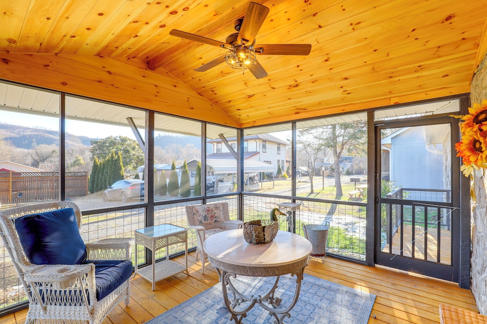 Walk to Appalachian Trail: Hot Springs Hideaway in Hot Springs, United States