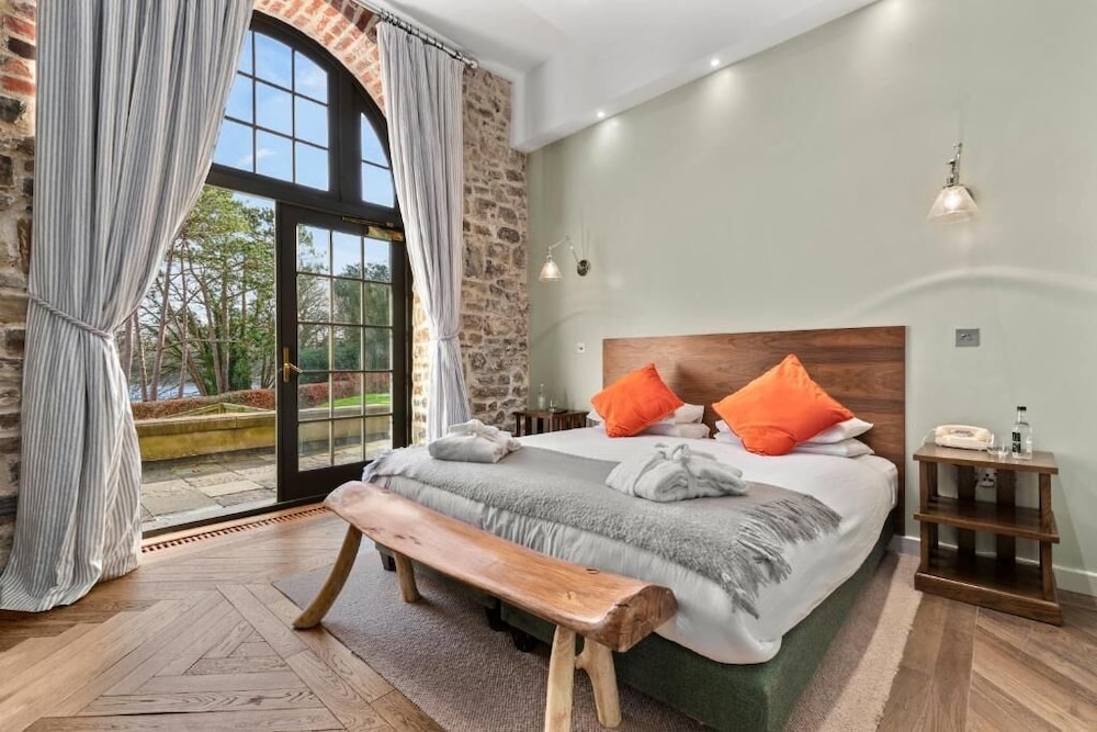Slebech Park Restaurant & Rooms — 5-Star Luxury Hotel in Haverfordwest, United Kingdom