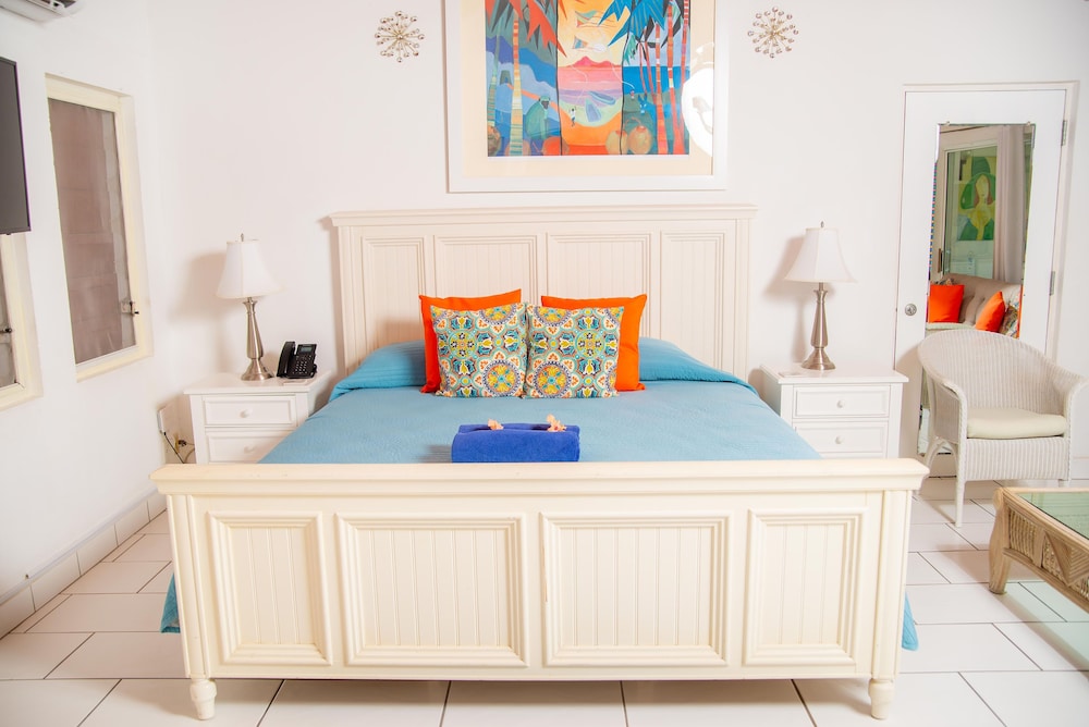 Romantic Antigua Getaway Oceanfront Condo With Resort Amenities — Saint John S