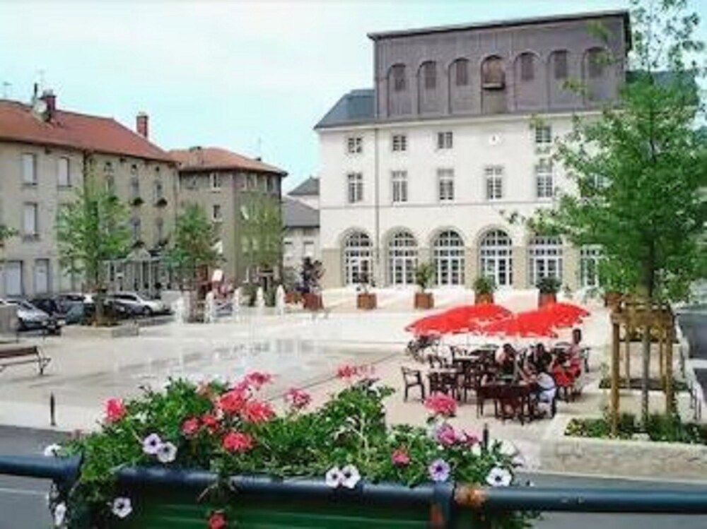 Le Bourbon - carbon neutral hotel in Yssingeaux