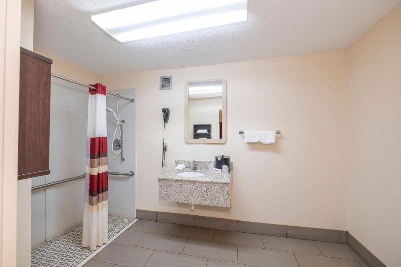 Red Roof Inn Walterboro - photo 19