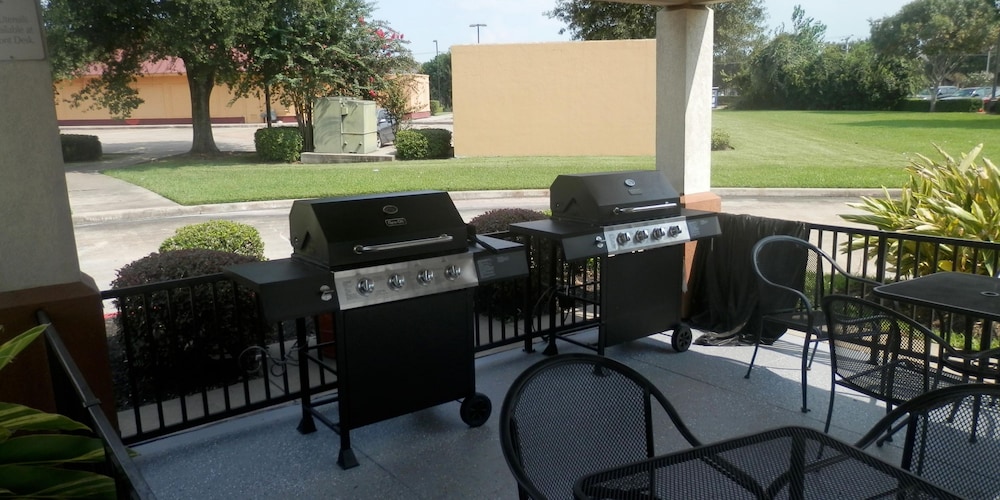 Candlewood Suites Houston North I45 by IHG - photo 31