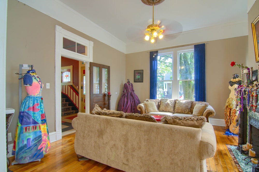 The Mardi Gras House - photo 67