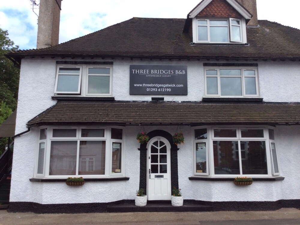 Three Bridges B and B — hotel in Crawley