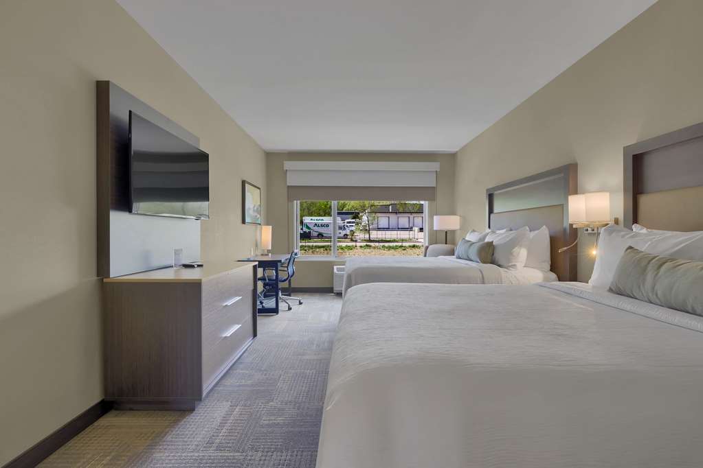 Best Western Plus Fillmore Inn & Suites - photo 21