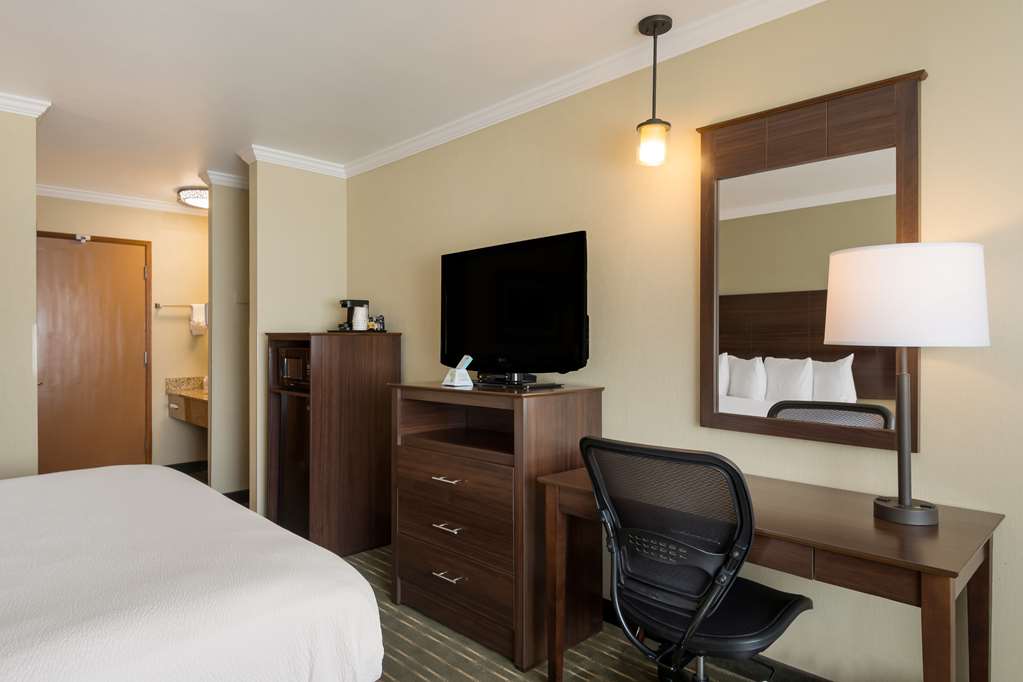 Best Western Holiday Hotel - photo 16