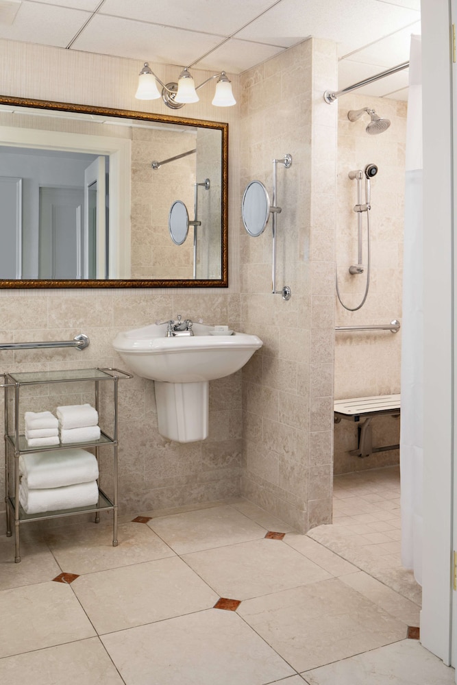 Amway Grand Plaza Curio Collection by Hilton - photo 36