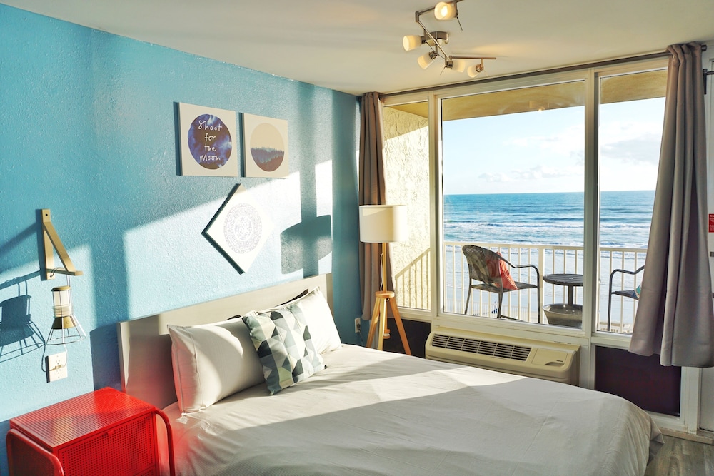 Pirates Cove Resort Studios - photo 16