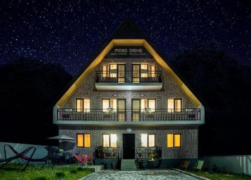 Dan Non Dan - carbon neutral hotel in Unknown City