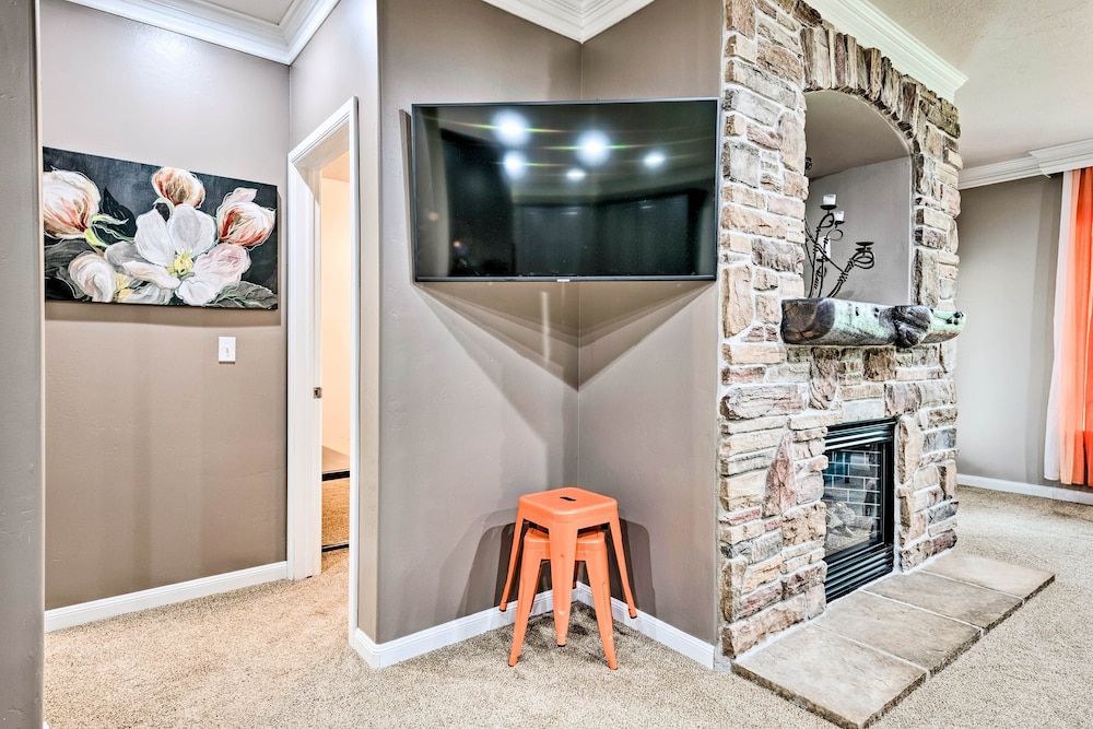 Renovated Condo 8 Miles to Snowbasin Ski Resort - photo 6