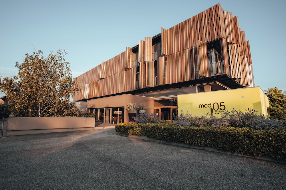 Mod 05 Bike Hotel in Castelnuovo Del Garda, Italy