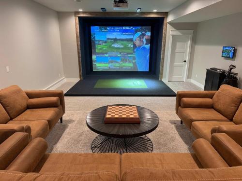 Lakeside Paradise in Buffalo, United States