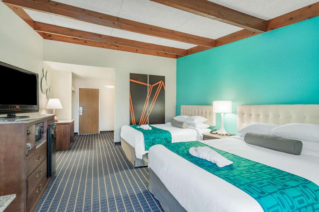 Howard Johnson by Wyndham Bangor - photo 10