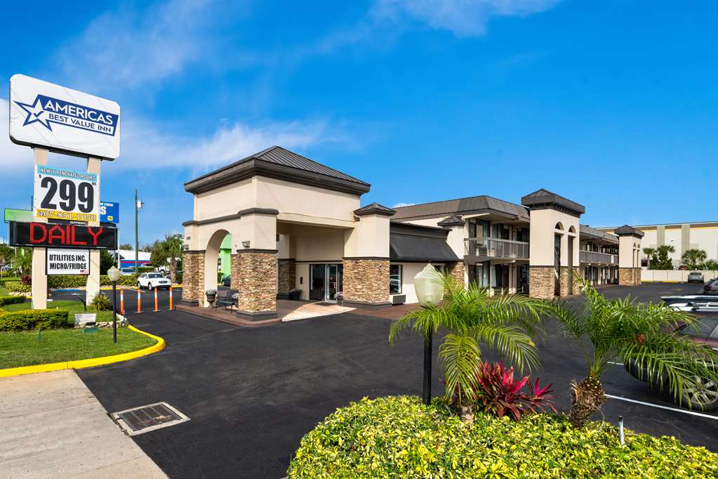 Howard Johnson by Wyndham Airport Florida Mall - featured photo