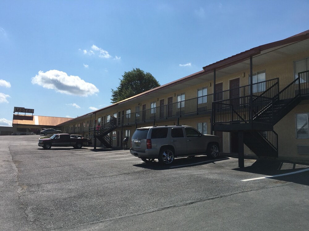 McCaig Motel - photo 15