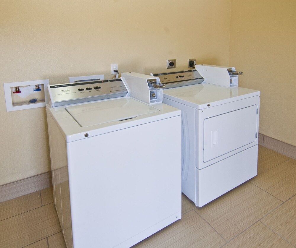 Executive Inn and Suites Tyler - photo 8
