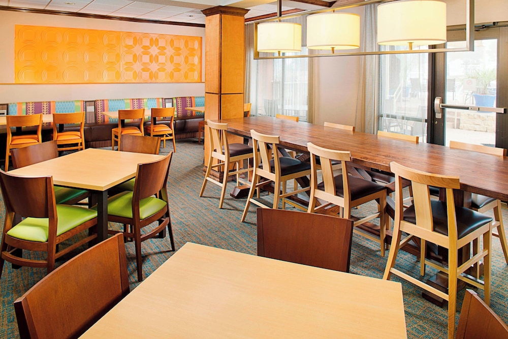 Fairfield Inn & Suites by Marriott San Antonio Seaworld - photo 13