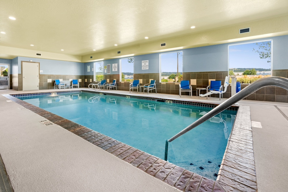 Holiday Inn Express & Suites Sumner Puyallup Area - photo 12