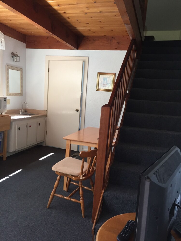 Harbor Inn - photo 5