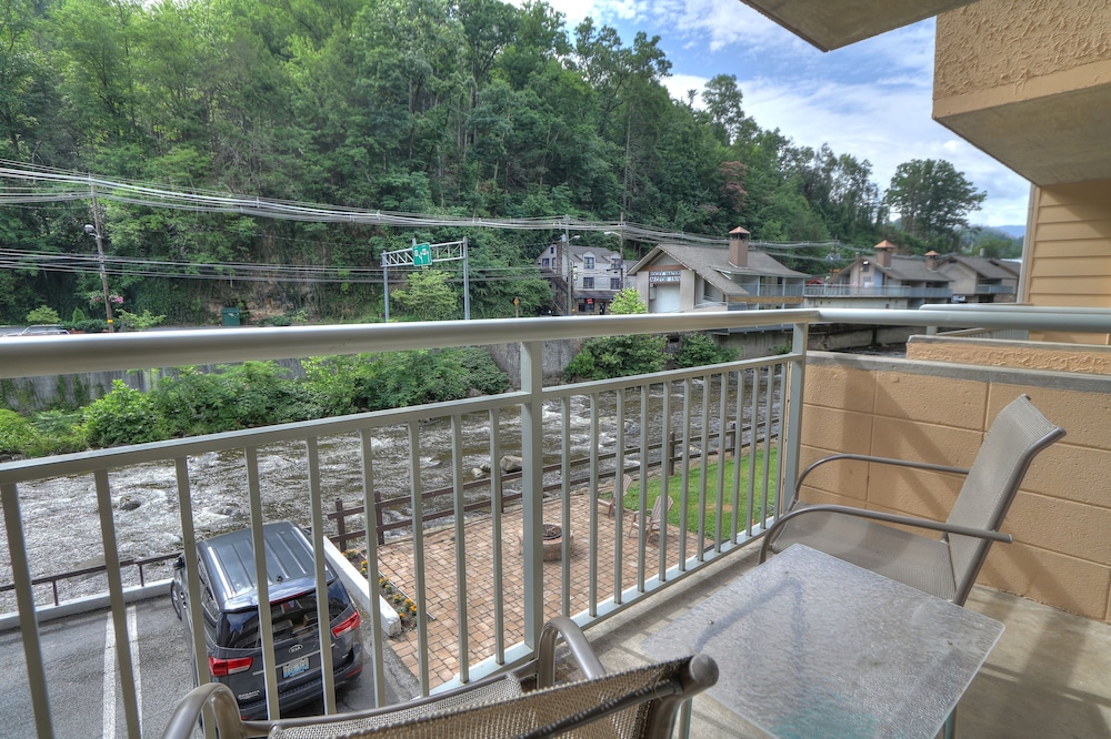 Gatlinburg River Inn - photo 60